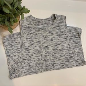 Lululemon muscle tee